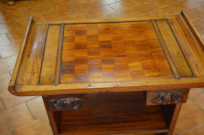 Šachový stolek
